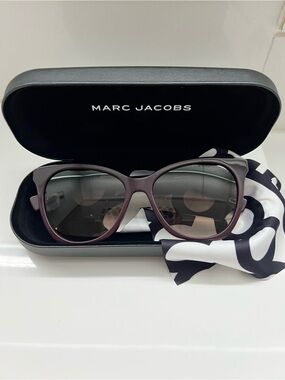 Marc Jacobs Women's Plum Cat-Eye Sunglasses with Dark Lenses and Branded Case